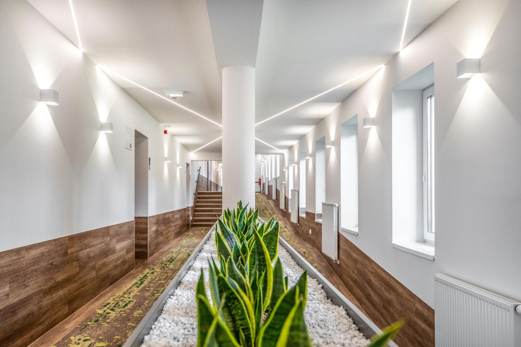 Szarvaskut Hotel Zirc Ngoại thất bức ảnh