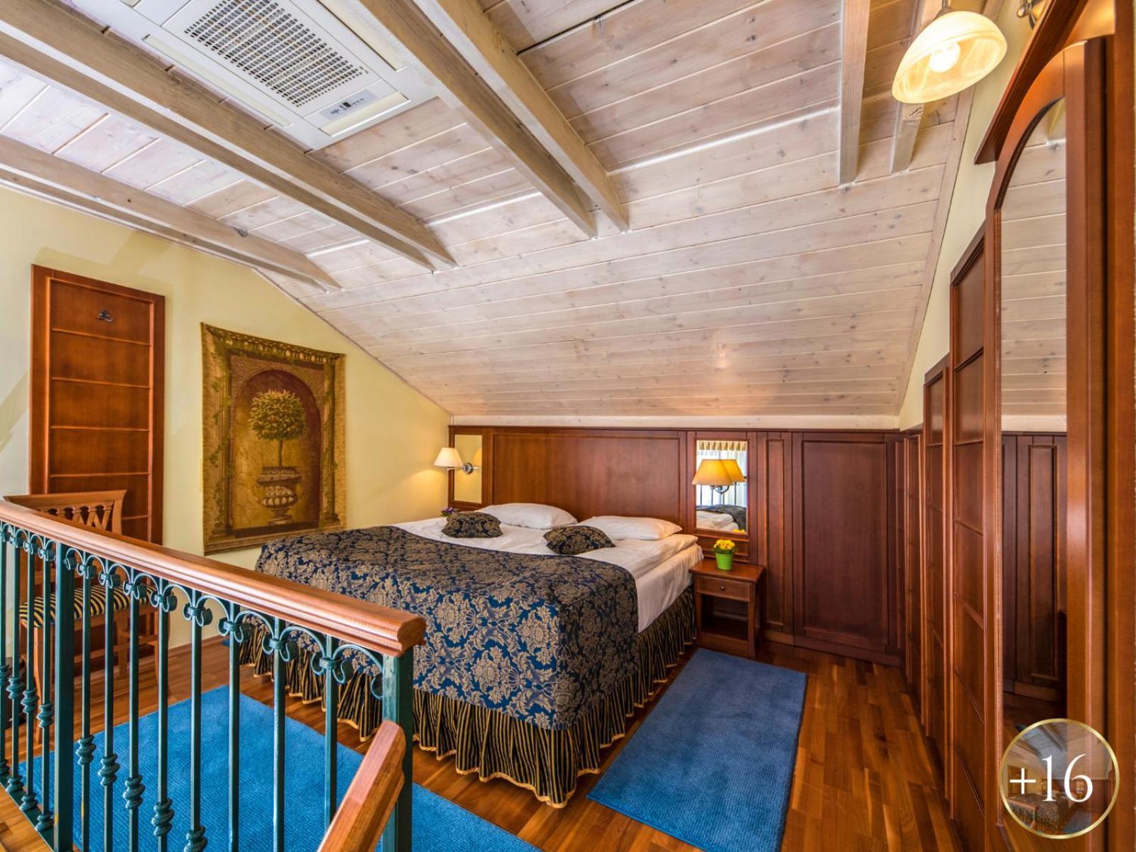 Szarvaskut Hotel Zirc Ngoại thất bức ảnh