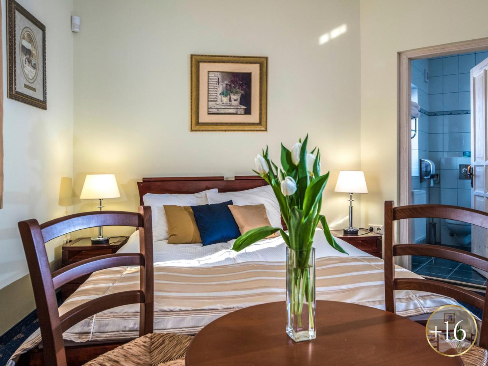 Szarvaskut Hotel Zirc Ngoại thất bức ảnh